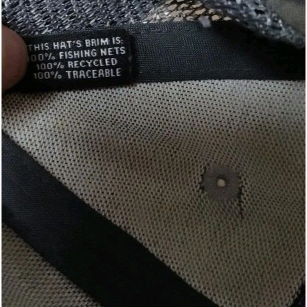 Patagonia Hat Unisex Snapback‎ Grey Mesh Summer Cap Thrashed Paint